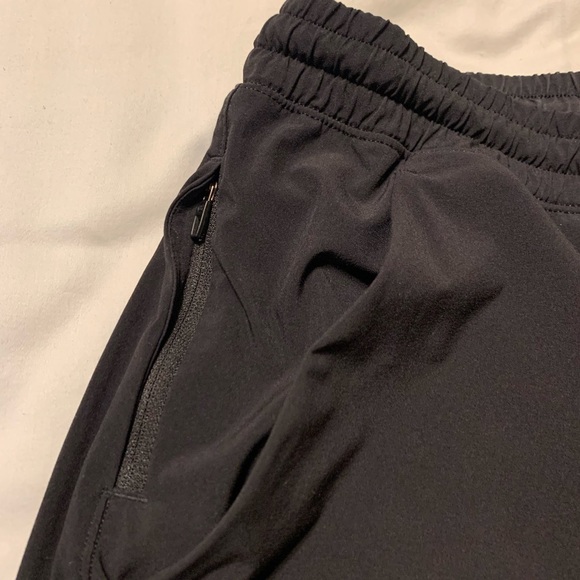Lululemon Men’s Pace Breaker Shorts 7” inseam (Lined) - Picture 3 of 6